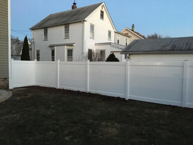 A recent fencing contractor job in the  area